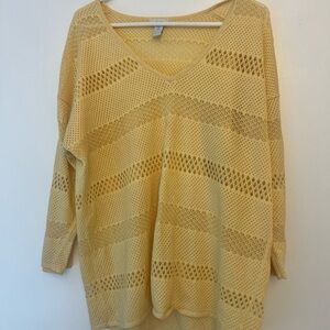 Chico's Light Yellow V-Neck Sweater